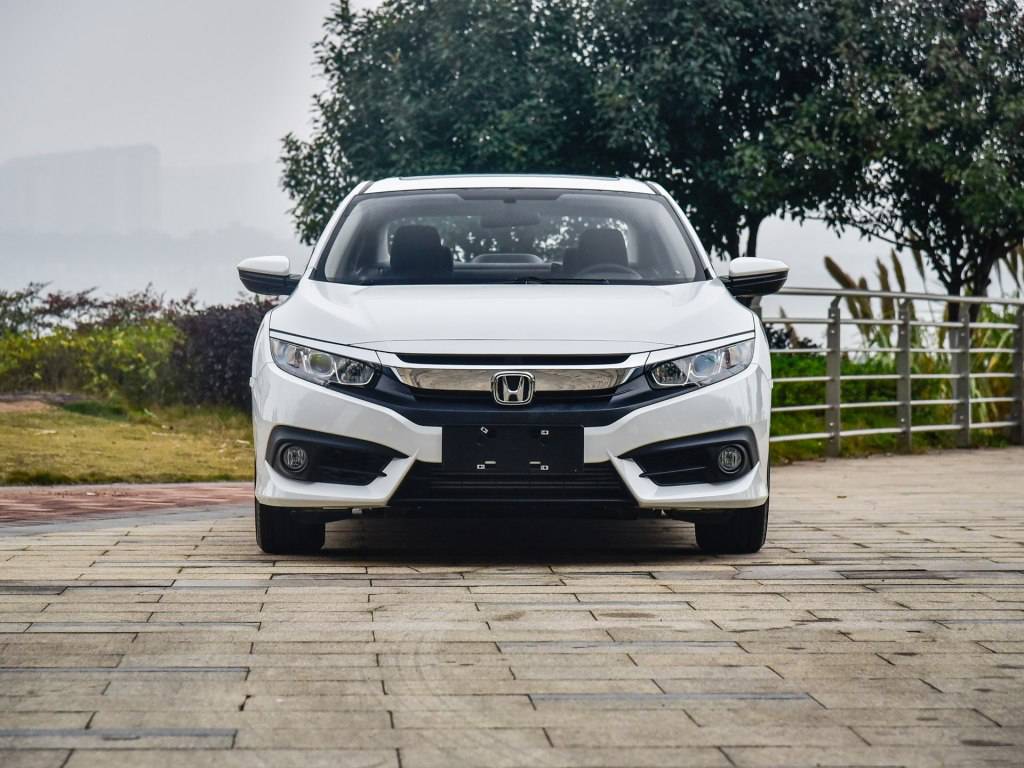 本田思域VS福克斯ST-Line,两款运动紧凑轿车