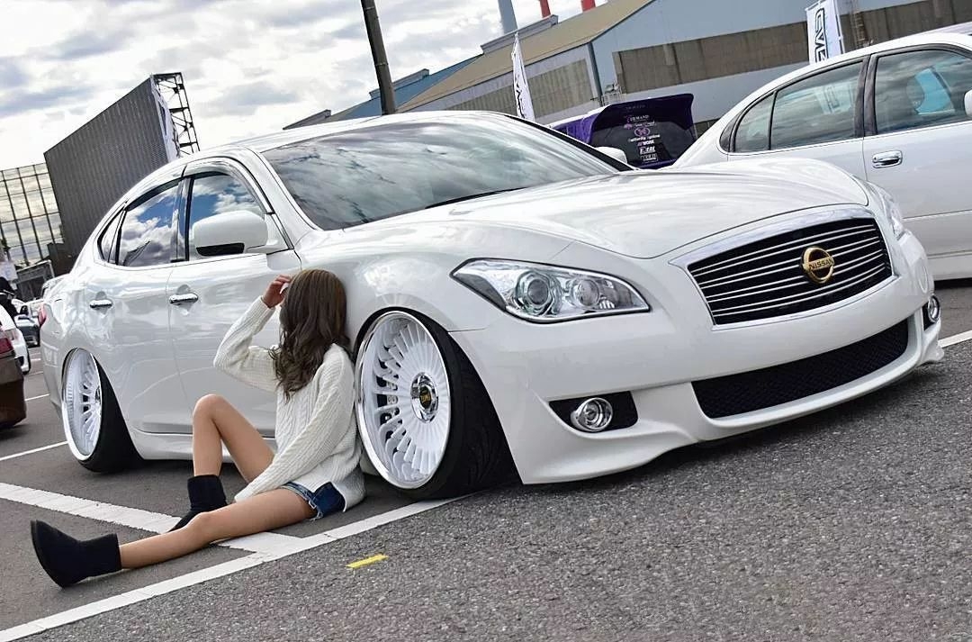 玩改装车的骚年们,没有一套精致的轮毂都不好