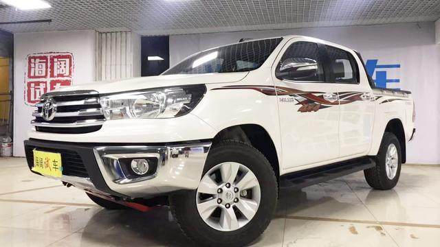 打不死的小强:海拉克斯2700