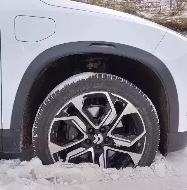 蔚来百公里消耗40升柴油,真是活久见啊!