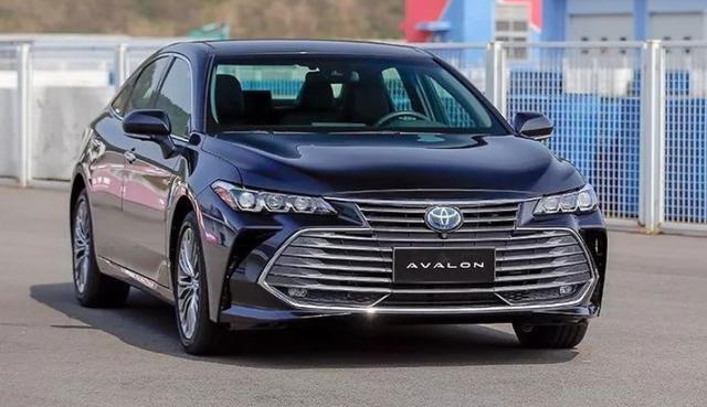 丰田王炸车型上市,车长近5米,油耗4.3l,雷克萨斯同平台全文- 买车网