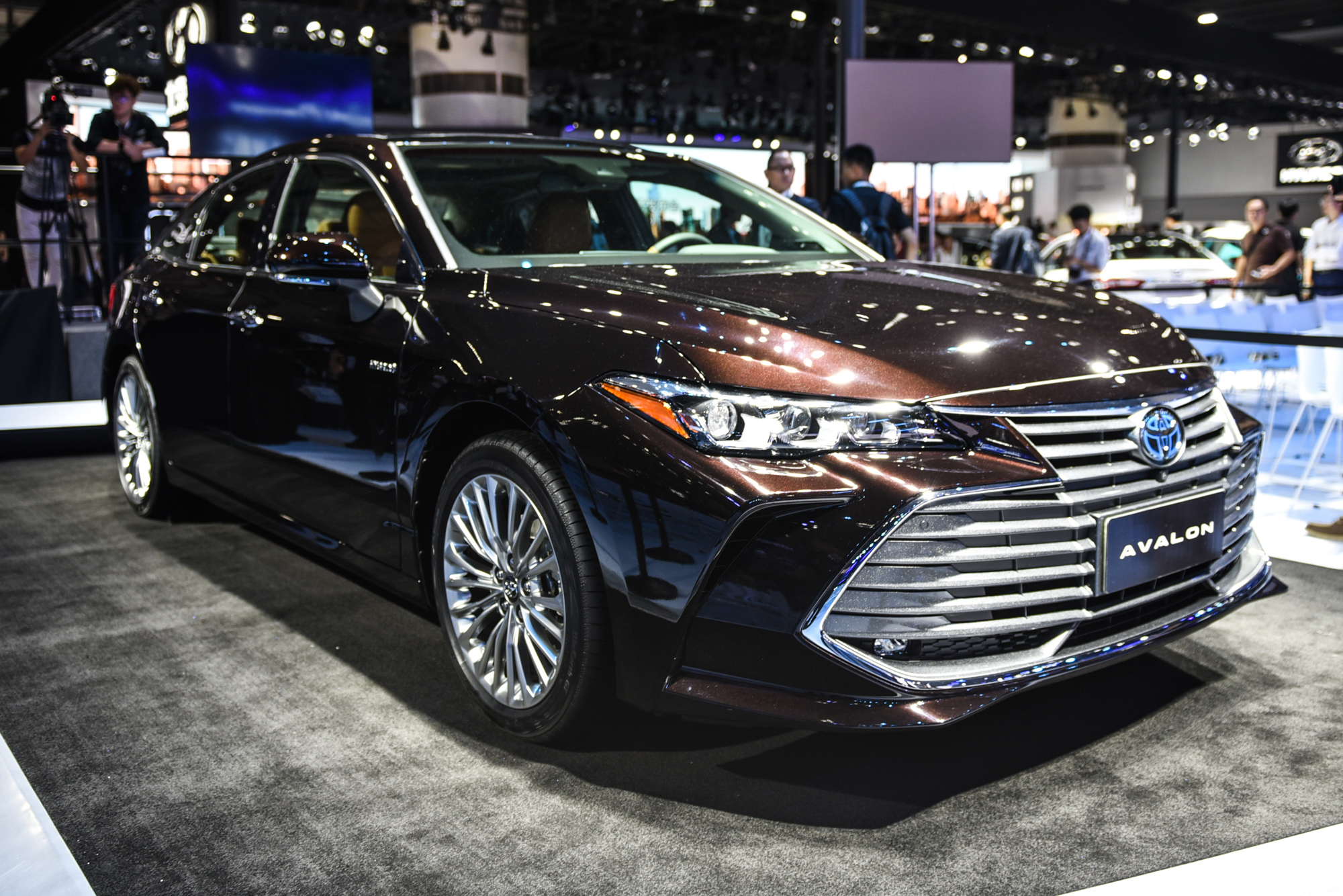 推荐双擎 2.5l 豪华版 亚洲龙购车手册