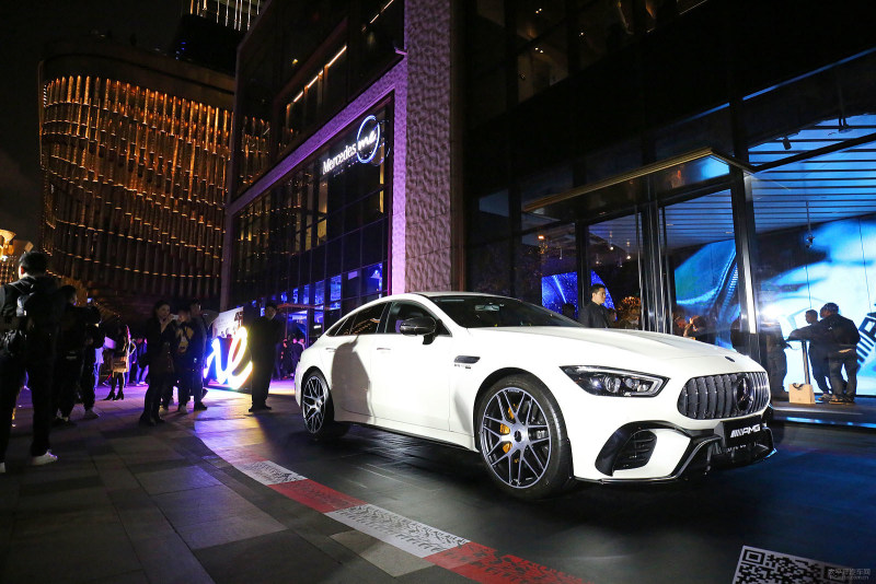 AMG GT四门跑车正式上市 售价为XX-XX万元