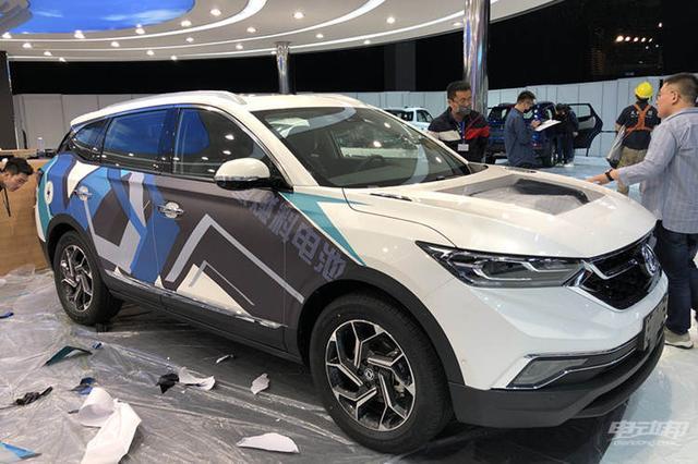 探馆2019上海车展：东风风神AX7氢燃料电池版