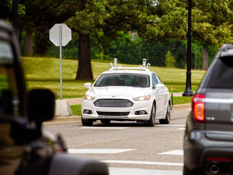 福特拟年底前上路100辆自动驾驶汽车