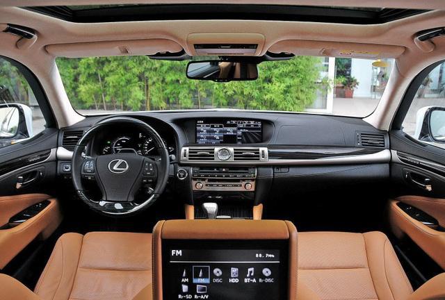 第四代雷克萨斯ls内饰作为帮助雷克萨斯打响品牌知名度的第一款产品