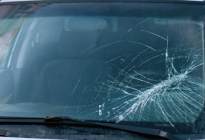 车辆玻璃损坏，报保险时千万不要这样说，不然保险不会赔！