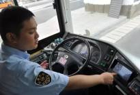 为什么公交车司机不系安全带，交警却不管呢？