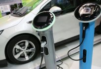 哪些驾驶习惯可以让新能源汽车开着省电？