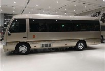 丰田考斯特旗舰版12座配置 考斯特买多少座舒适
