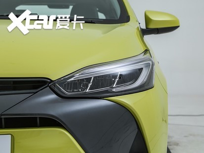 2020款YARiS L致炫大灯