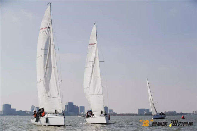 一种帆船自动操帆驾驶系统的制作方法