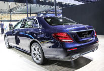 新款奔驰E级正式上市 售44.28-62.38万元 配置升级
