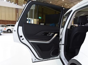 众泰汽车 众泰T500 2018款 1.5T 自动尊贵型六座版