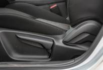 布座椅、塑料方向盘、后排小，马自达CX-4有何底气卖16万