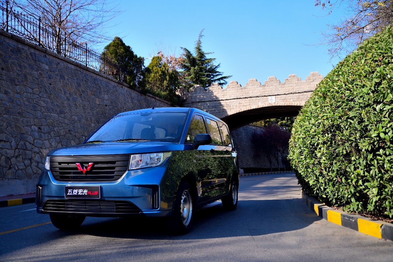 商用家用两全首选,菱宏光plus五座版上市 售6.48万