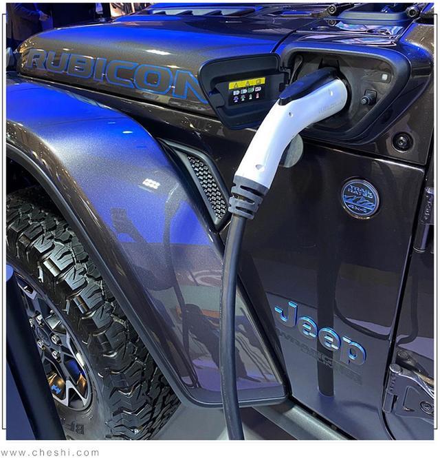 Jeep牧马人推新版本，搭3.6L引擎，动力强劲，却更省油了？