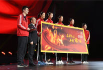 红旗H9全球首秀，看C位上的中国力量