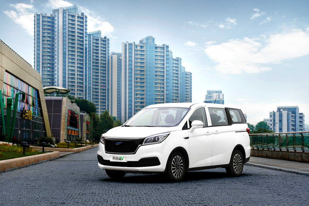 长安欧尚科尚ev采用磷酸铁锂电池,超过400公里的续航里程足以满足