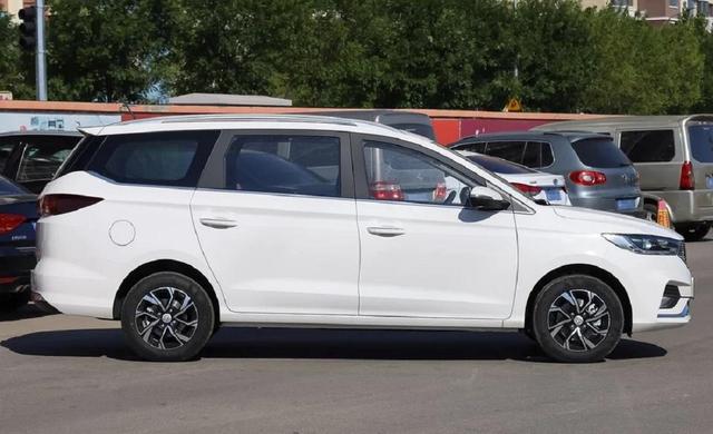 宝骏360儿童安全座椅_车身_座椅