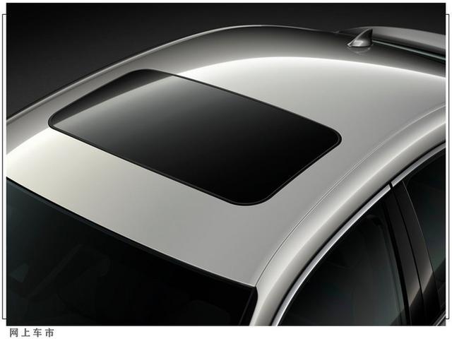 雷克萨斯新IS发布，配贯穿尾灯，搭3.5L V6，网友：比宝马3系运动