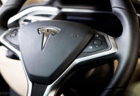 特斯拉Model 3价格降至25万内 续航里程大升级