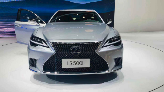 雷克萨斯新款ls 500h上市 售价87.8万起 - 汽车大全!