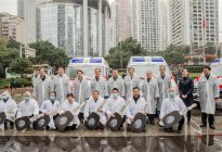 上汽集团携手上海烟草集团向重庆捐赠爱心救护车
