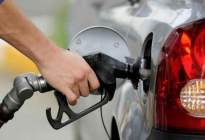 汽油、柴油混加能省钱，但是对车子的伤害大吗？