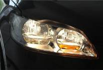 LED成为汽车“标配”？但我更爱卤素大灯，为什么？
