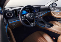 奔驰E级标准轴距运动版正式上市 售价44.28万元起