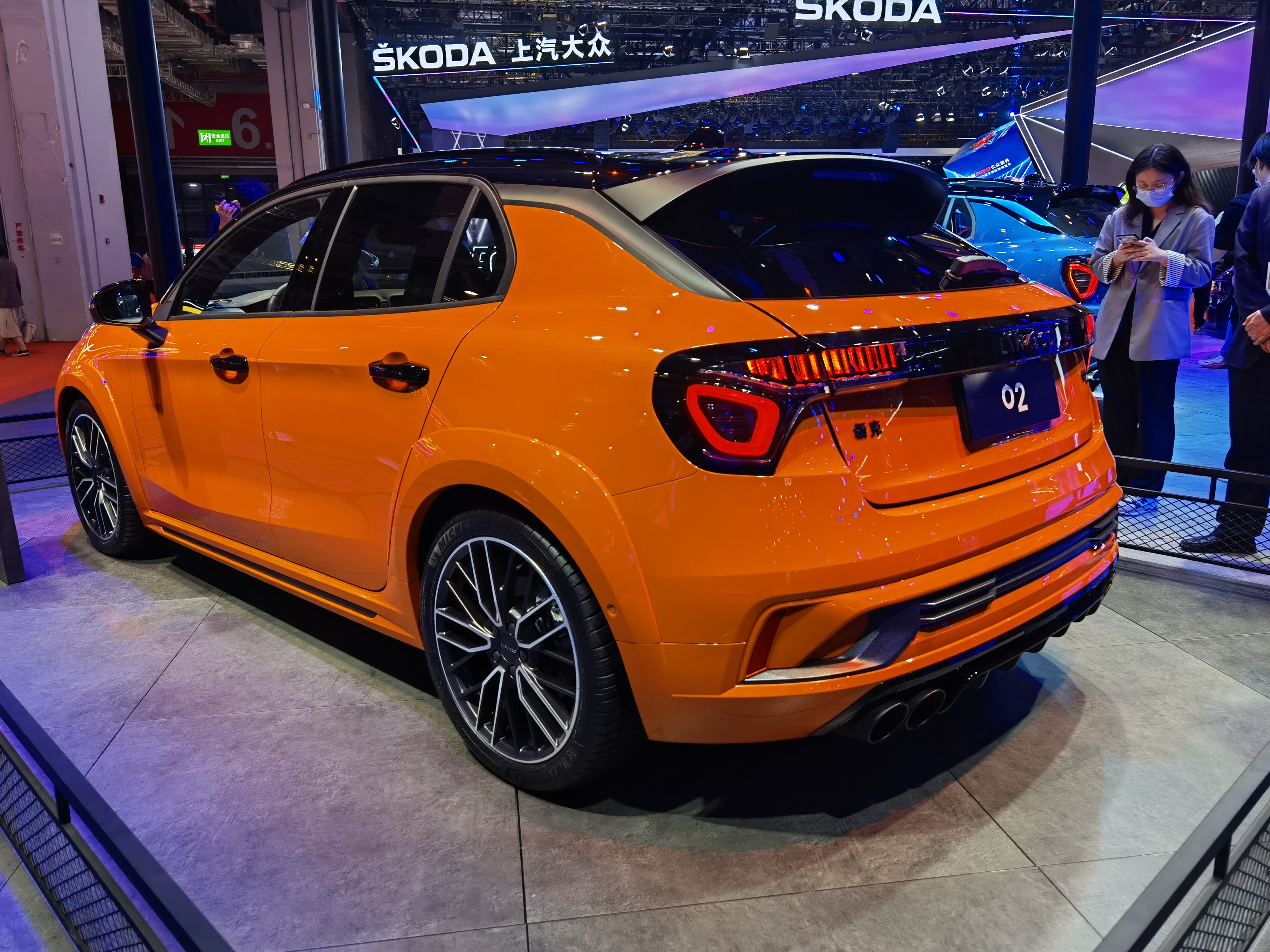 两厢性能小钢炮--领克02 hatchback亮相上海车展_太平洋号