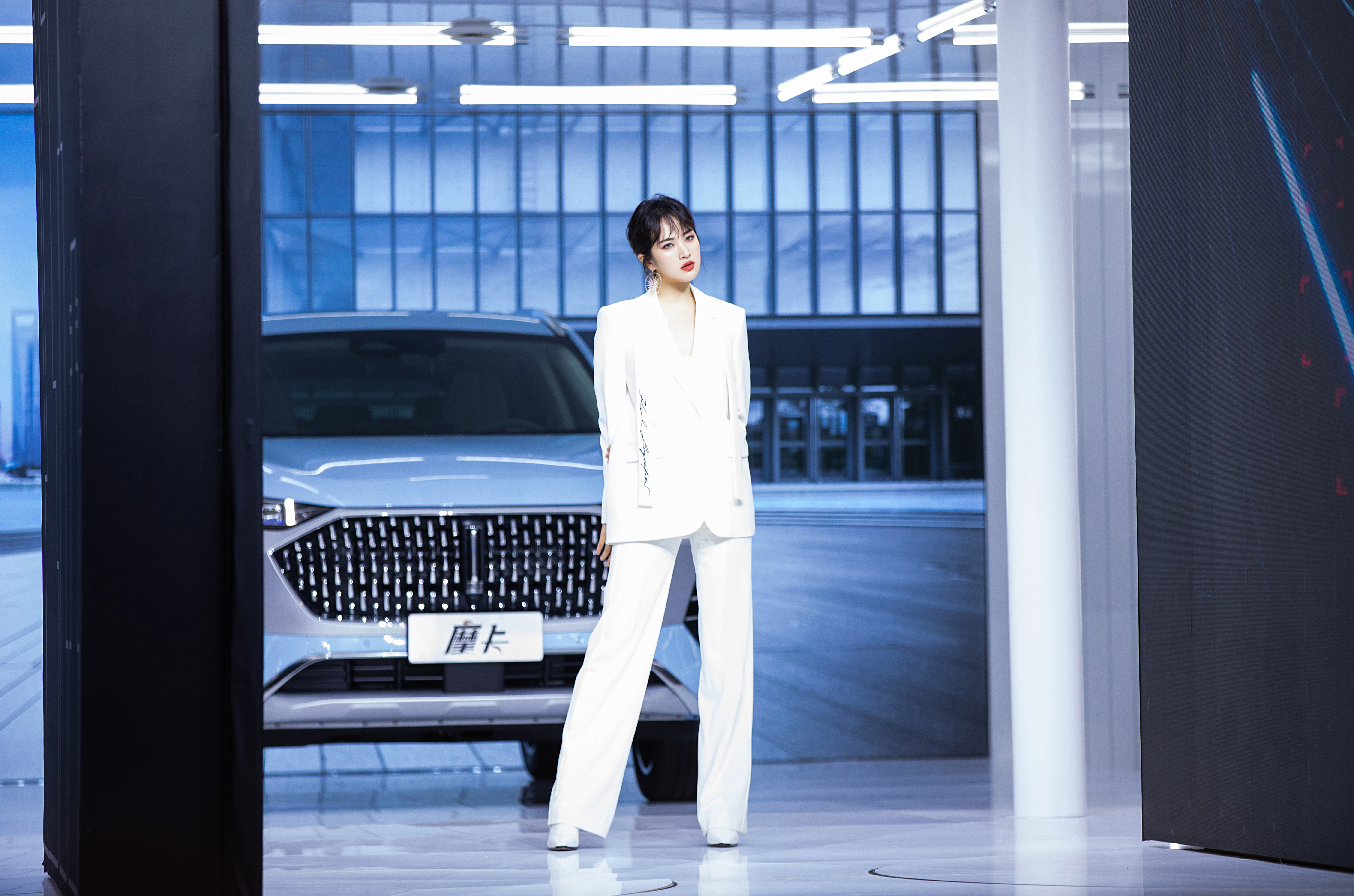wey摩卡上海车展正式预售,携手体验官姚安娜同台走秀_太平洋号