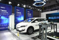 吉利科技在重庆车展演示换电模式，你看懂了几个意思