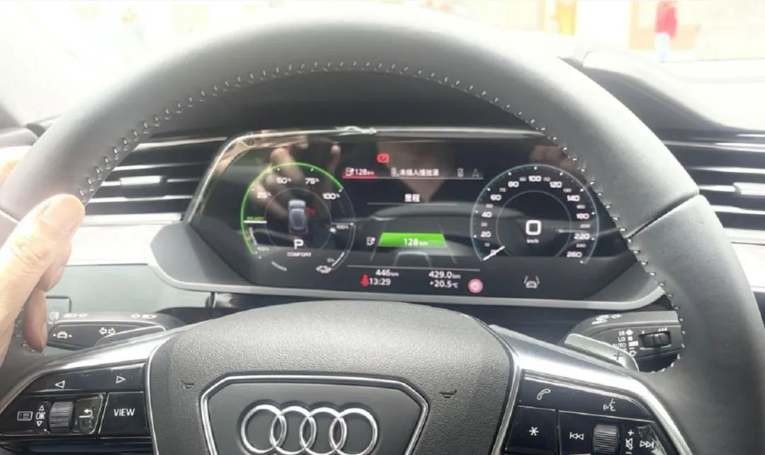 试驾奥迪e-tron Sportback：充电40分钟，嗨玩一整天