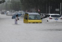 郑州暴雨，多车泡水，遇到此类问题车主应该如何脱困？
