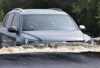 车被水淹没了，保险怎么赔
