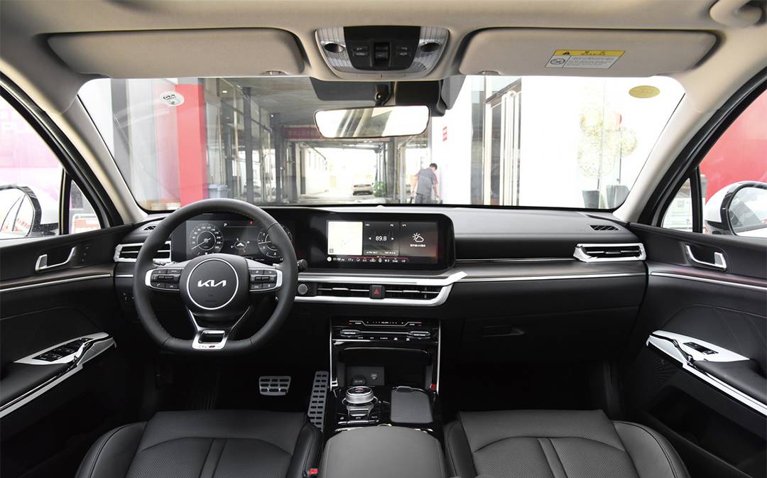 新款起亚k5凯酷正式上市 售16.18-20.58万元