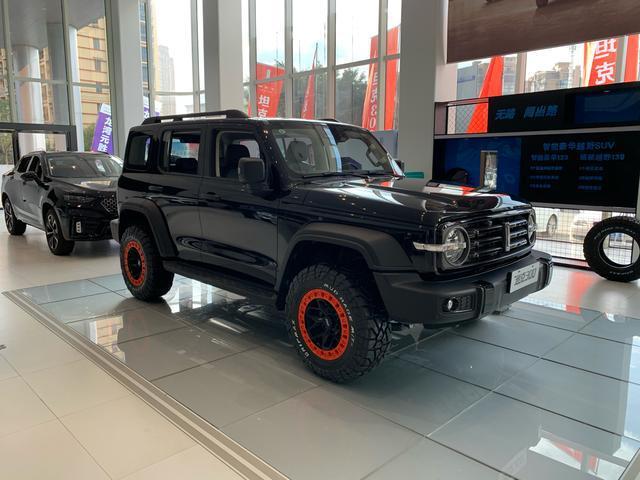 虽说坦克与wey同是长城汽车进军高端燃油车市场的重要成员,但毕竟两者