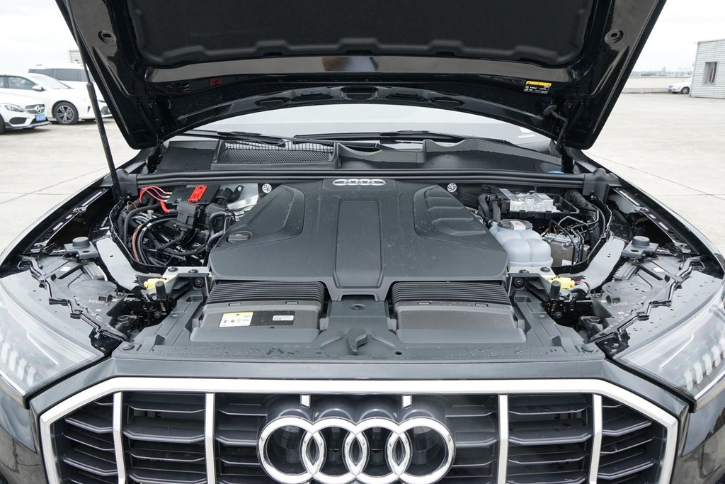 美式豪华与德系豪华差异_德系豪华suv大比拼_林肯飞行家与奥迪Q7对比