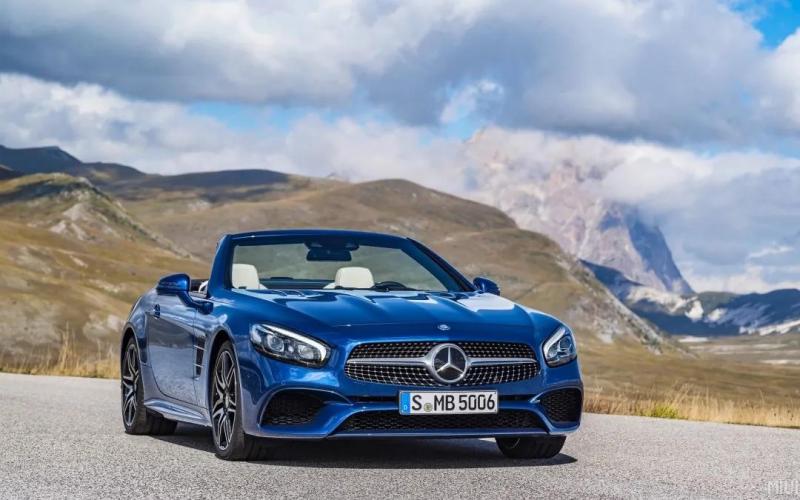 这款奔驰四座轿跑采用跑车平台,v8发动机,性能堪比法拉利全文- 买车网